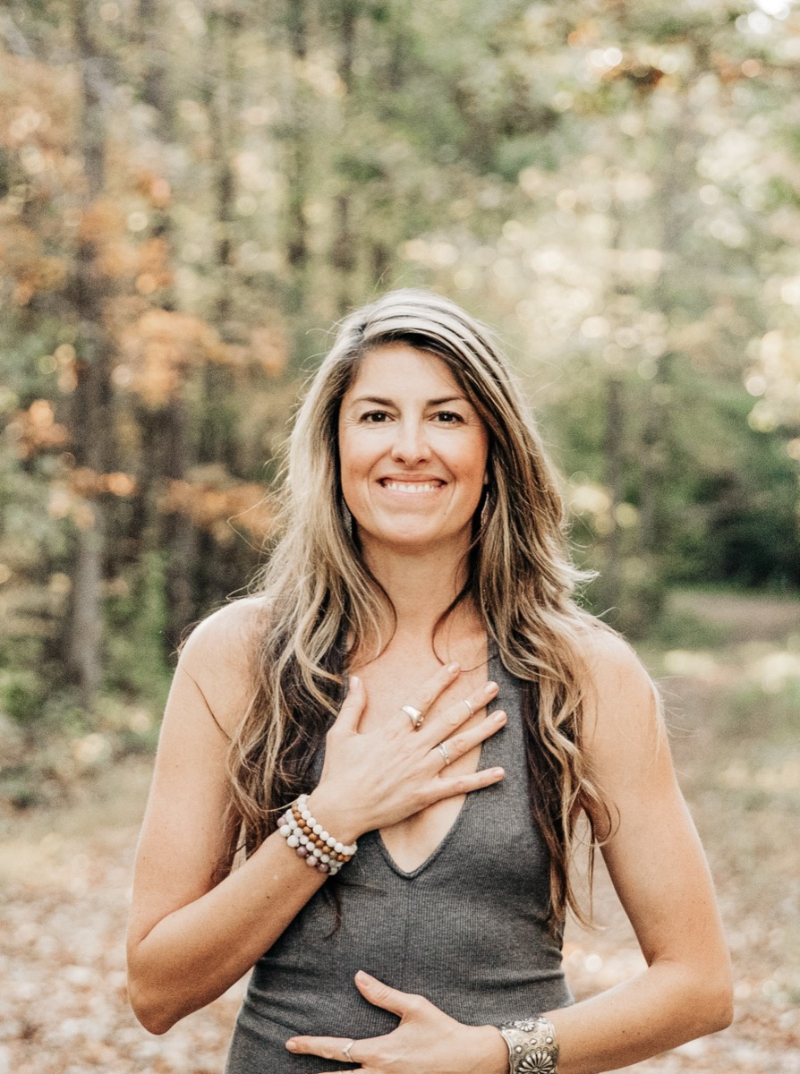 Brisa, hand on heart